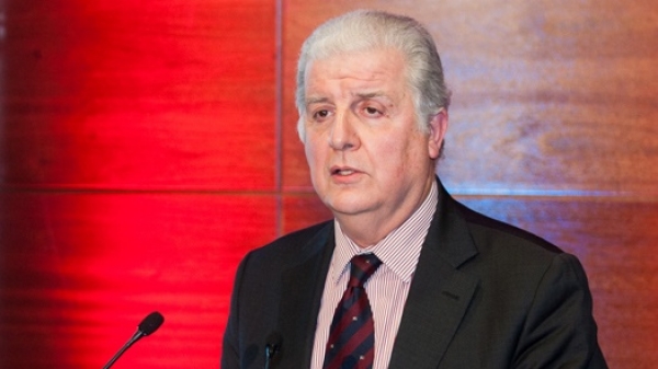 Dr. António Vaz Carneiro